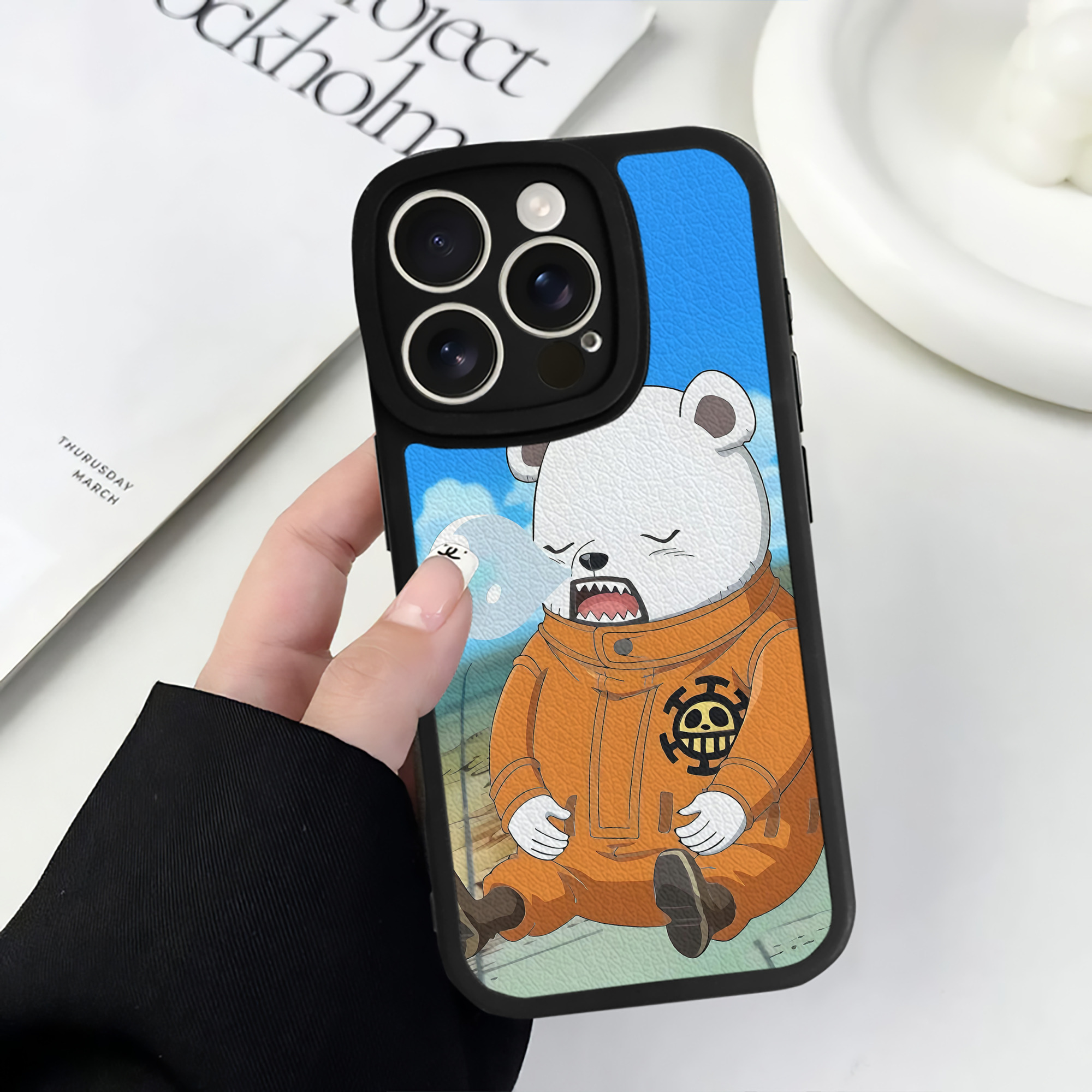 （画像用） ワンピース ONE PIECE 【iPhone 16シリーズ対応】シリコンスマホケース（レザー調） 材質：シリコン